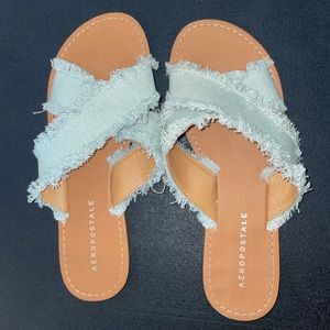 Aeropostale Light Denim Wash Raw Edge Sandals sz 7